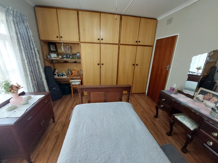 5 Bedroom Property for Sale in Oudtshoorn South Western Cape